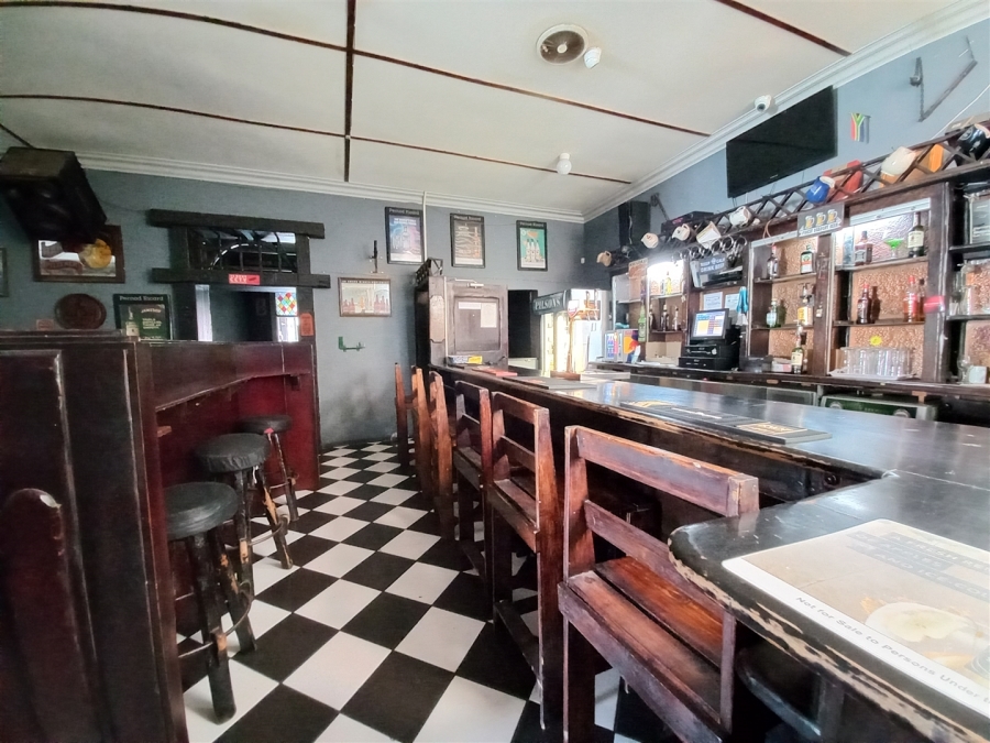 Commercial Property for Sale in Uitenhage Central Eastern Cape